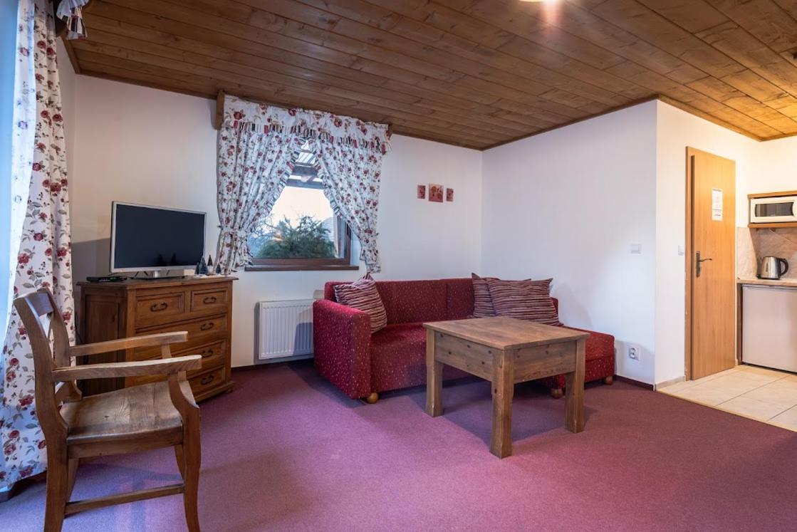 Apartmánový dom Vila Maroš Pavčina Lehota Exteriér fotografie